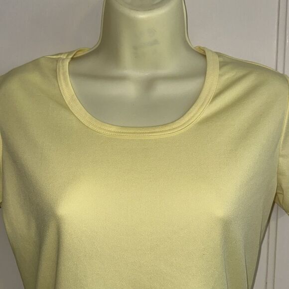 Vintage 70s Lady Arrow yellow thin knit polyester short sleeve top - Picture 2 of 7